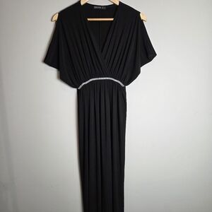 Elegant Black Evening Maxi Dress - D101